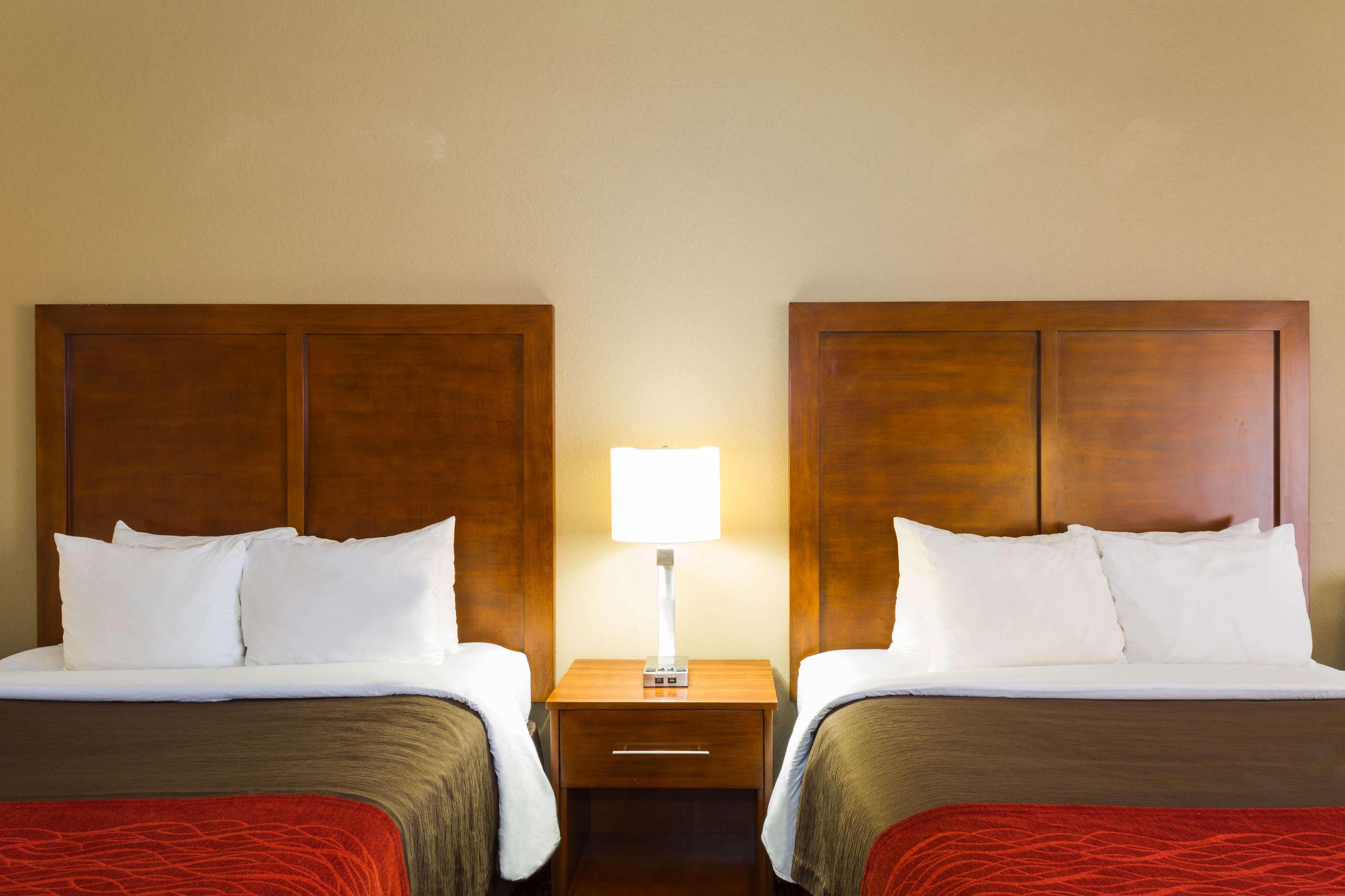 Baymont By Wyndham Bonita Springs Hotell Eksteriør bilde
