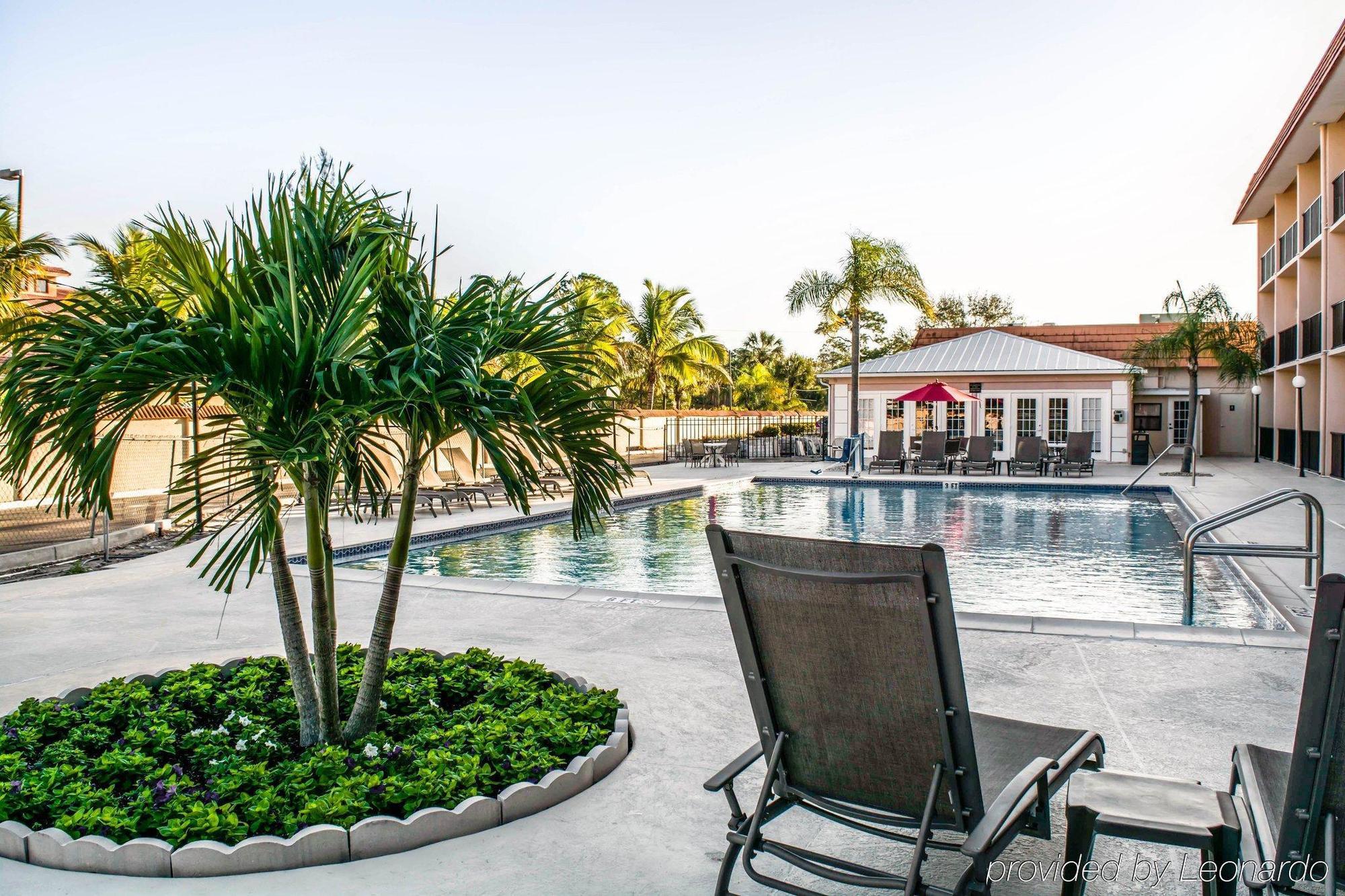 Baymont By Wyndham Bonita Springs Hotell Eksteriør bilde