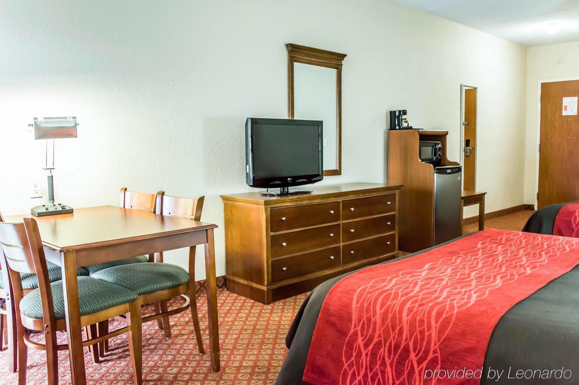 Baymont By Wyndham Bonita Springs Hotell Eksteriør bilde