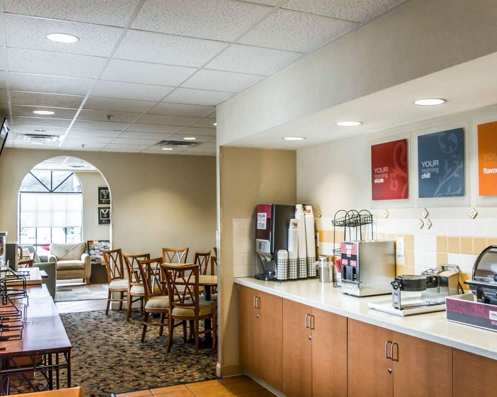 Baymont By Wyndham Bonita Springs Hotell Restaurant bilde