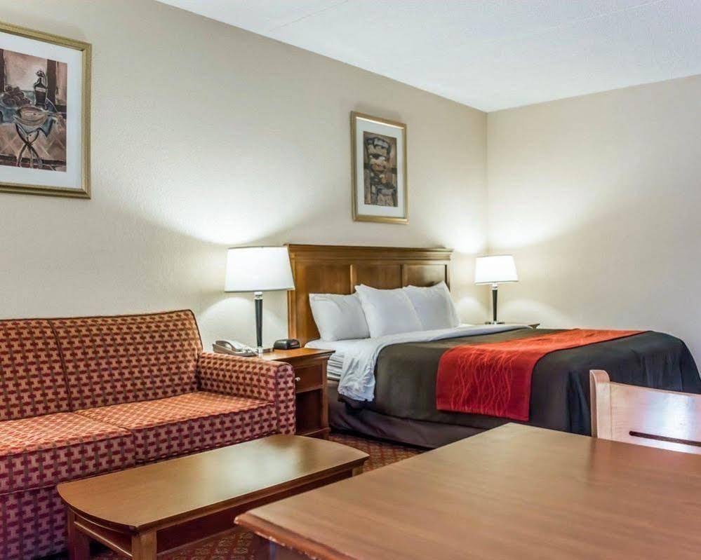 Baymont By Wyndham Bonita Springs Hotell Eksteriør bilde